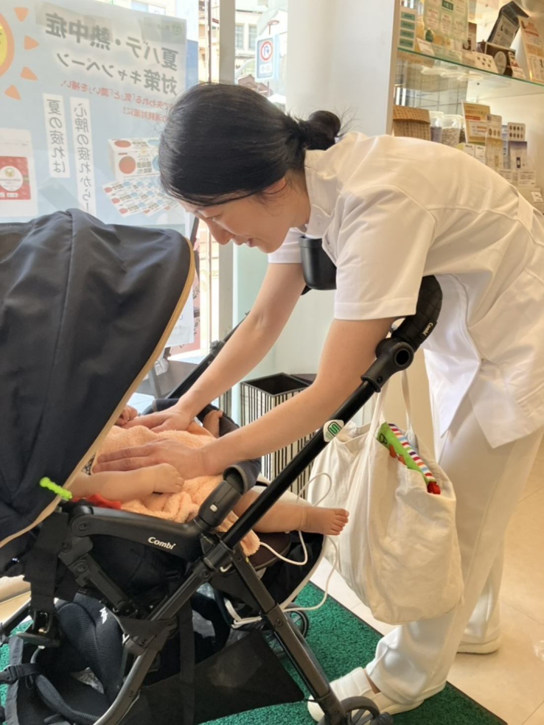 産後のお客様がベビーカーで赤ちゃんと一緒にご来店されました!
